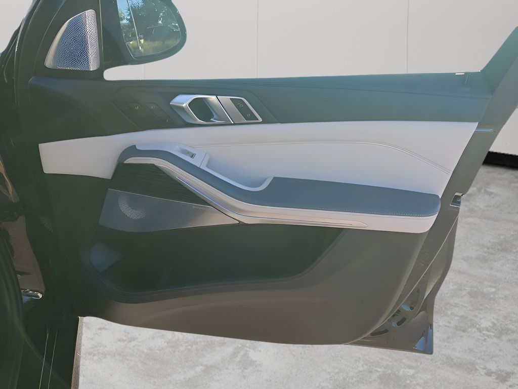 Used Car 2023 Bmw X7  M60i For Sale Under $70,000 In Austin, Texas