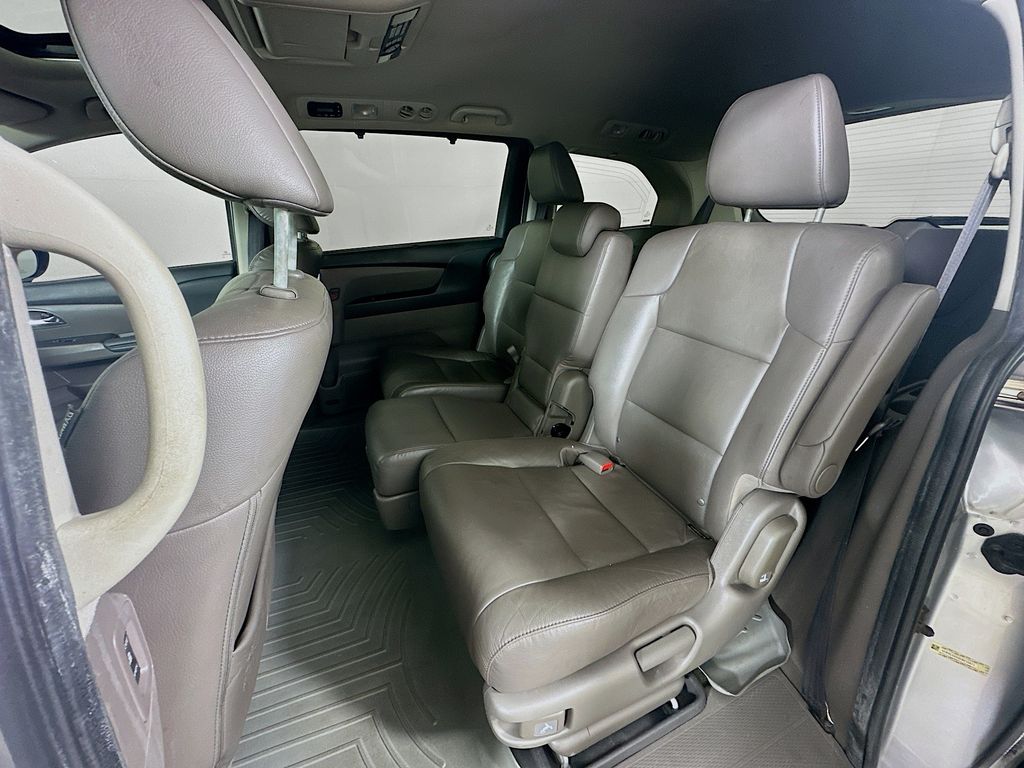 2015 Honda Odyssey Touring 24