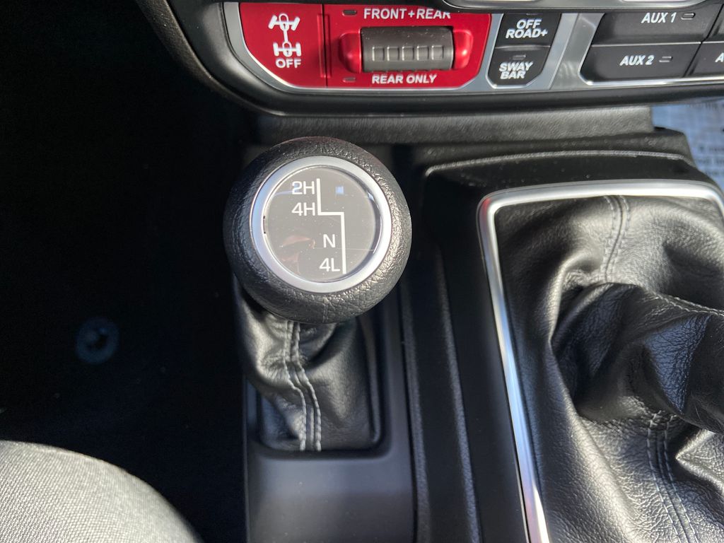 2024 Jeep Gladiator Rubicon Blue at South Hills CDJR