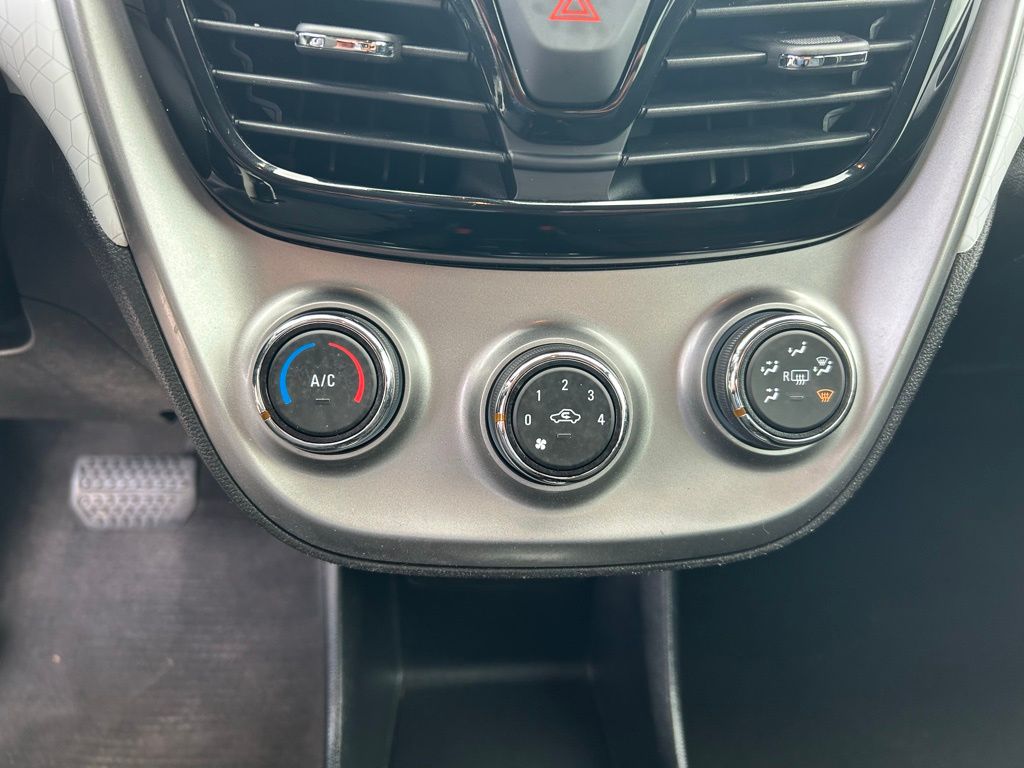 2016 Chevrolet Spark LT 19