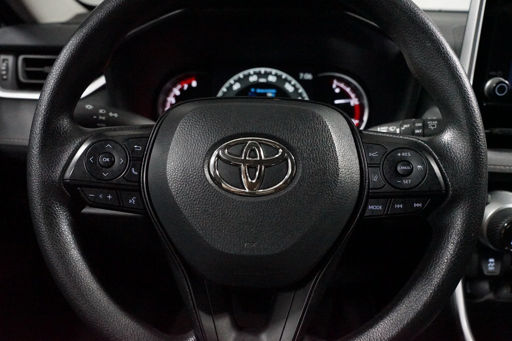 Thumbnail: 2025 Toyota RAV4 - 12