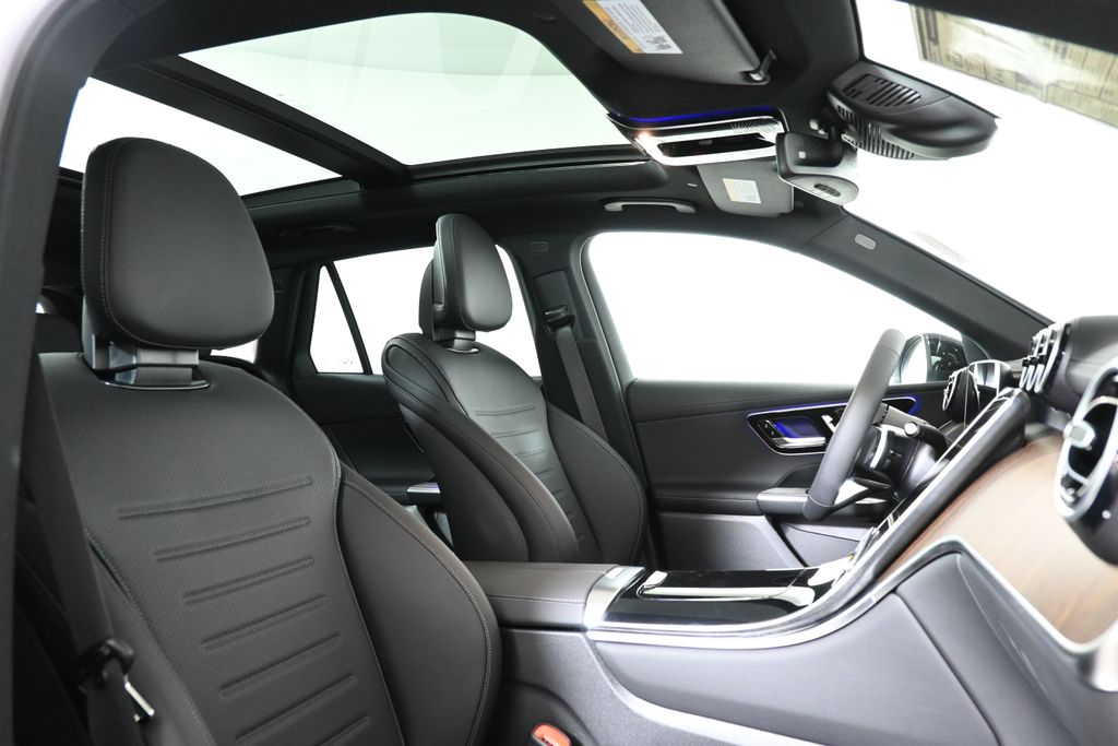 2025 Mercedes-Benz GLC 300 20