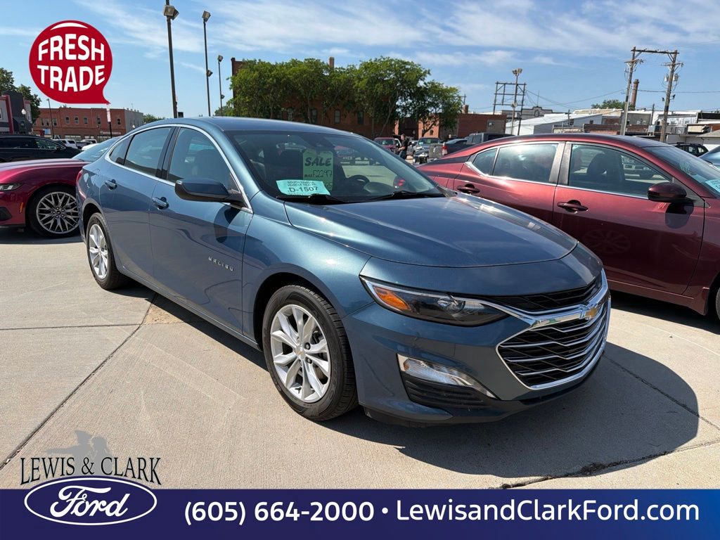 2025 Chevrolet Malibu LT with 1LT FWD