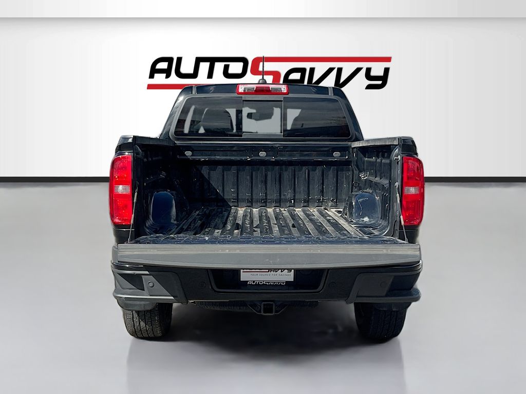 Used 2021 Black Chevrolet Z71 image 25