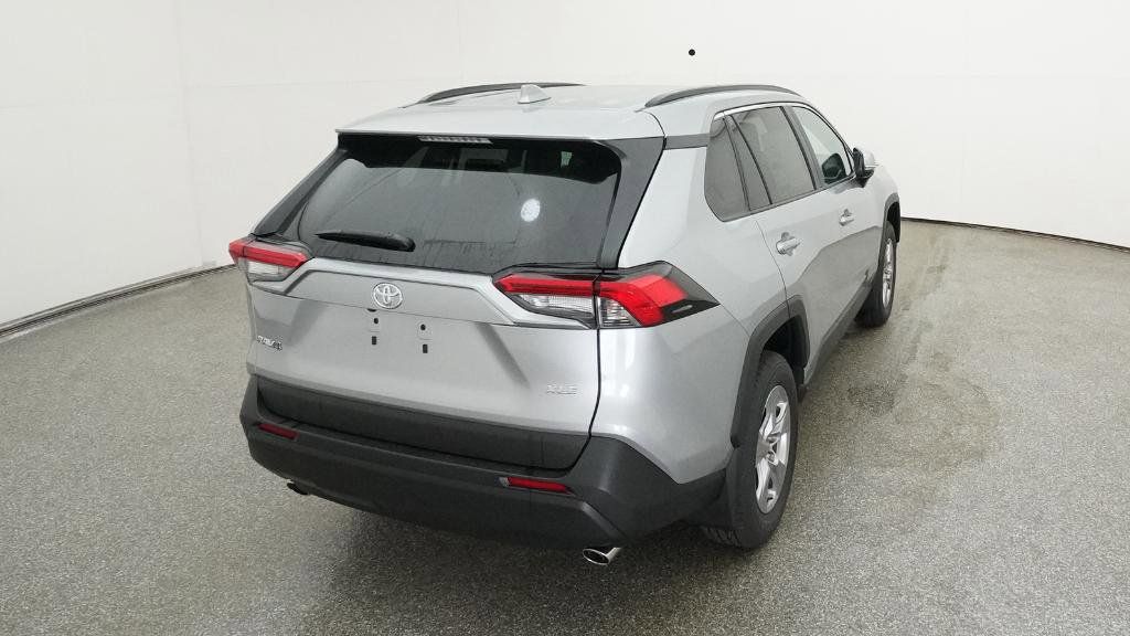 Thumbnail: 2025 Toyota RAV4 - 15