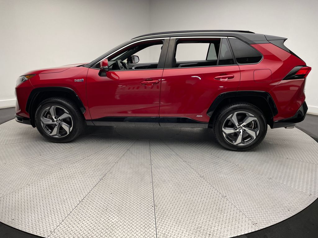 2021 Toyota RAV4 SE 8