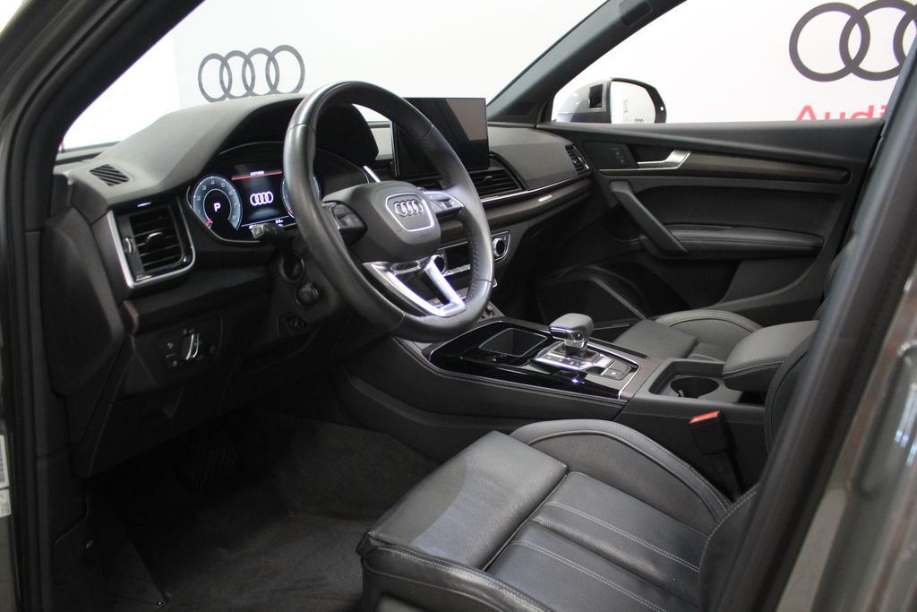 Thumbnail: 2023 Audi Q5 - 11