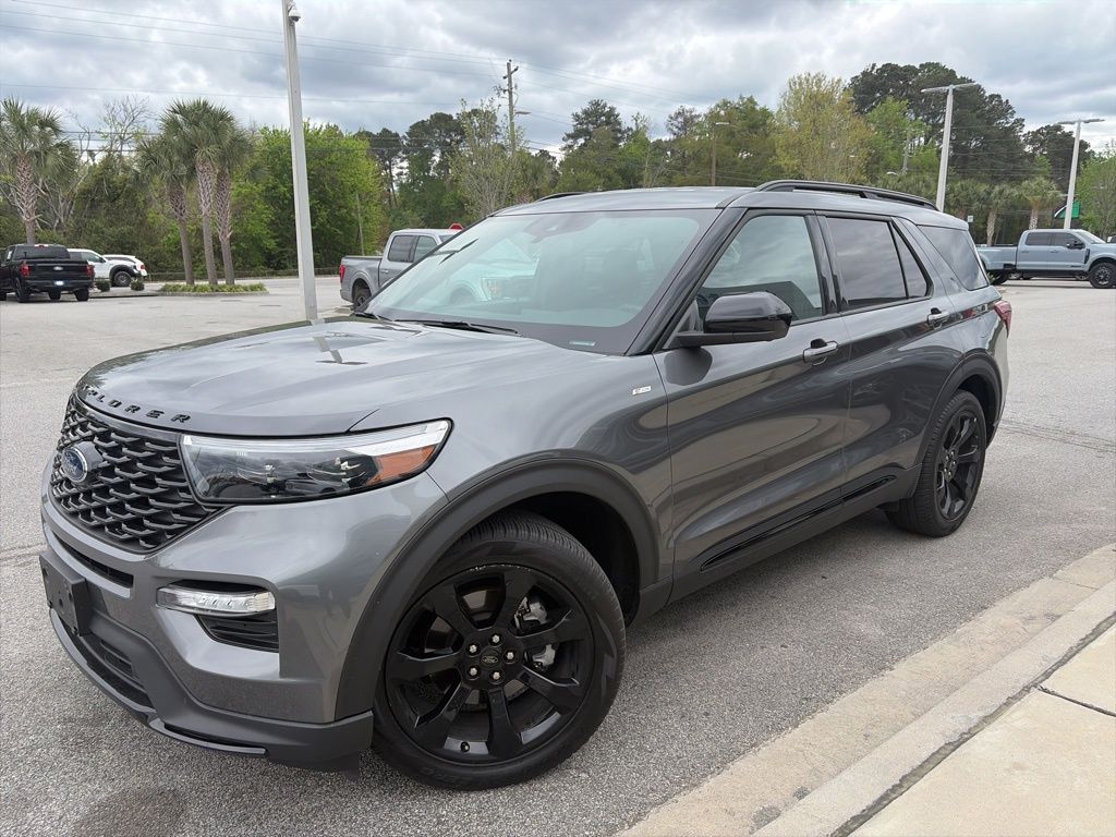 2023 Ford Explorer ST-Line