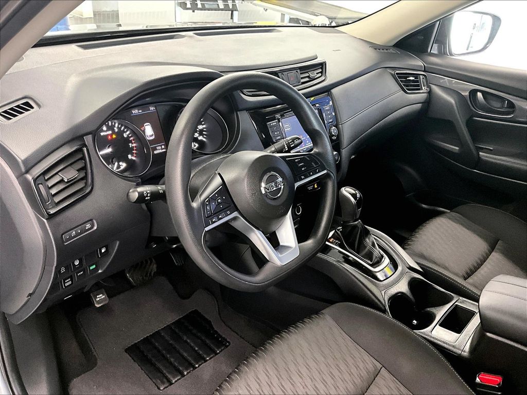 2019 Nissan Rogue — photo 8