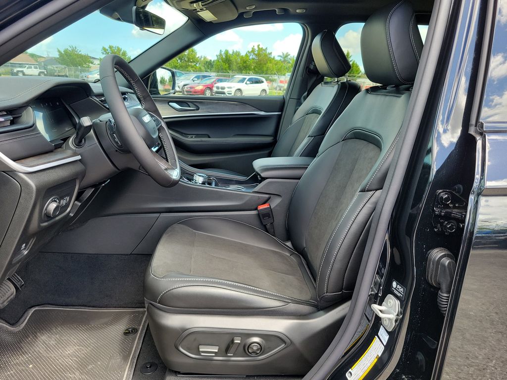 New 2026 Black Jeep Altitude image 15