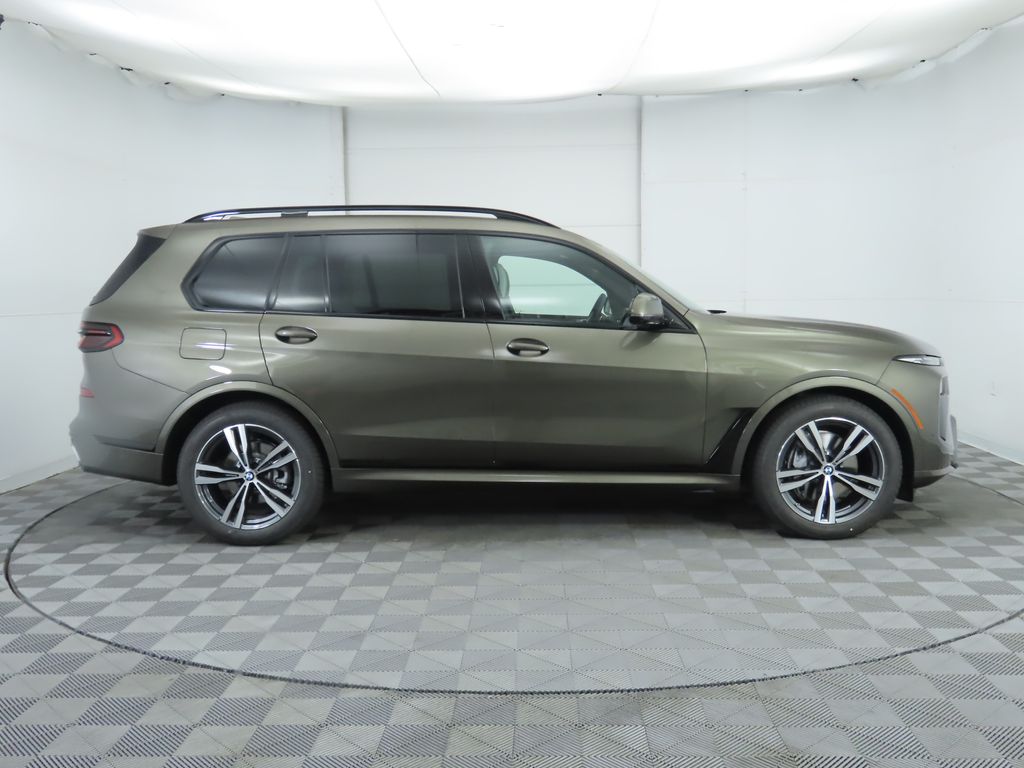 Thumbnail: 2026 BMW X7 - 4