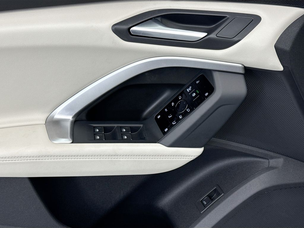 New 2026 White Audi Premium Plus image 23