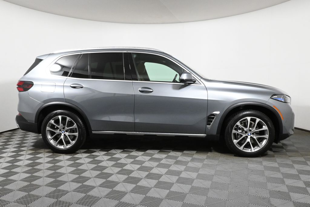 2025 BMW X5 xDrive40i 8