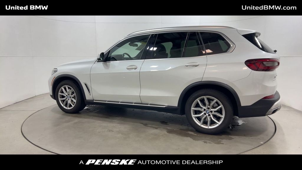 Thumbnail: 2021 BMW X5 - 6