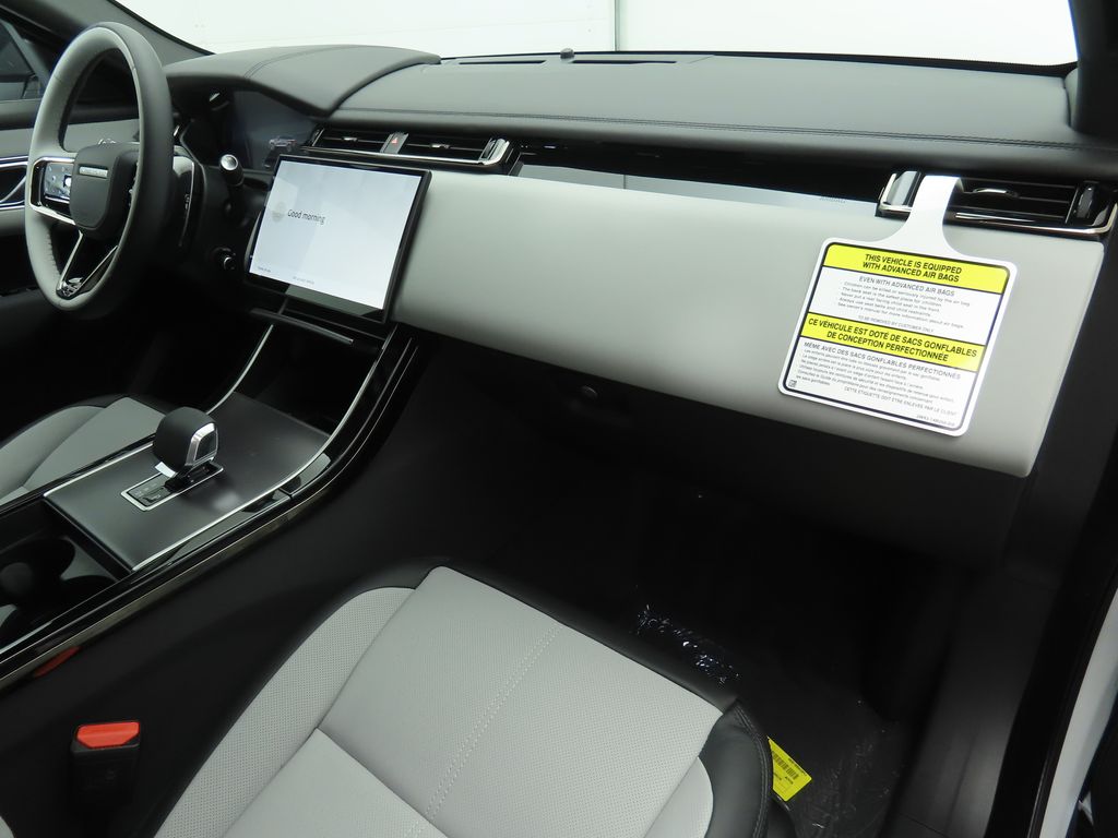 2026 Land Rover Range Rover Velar Dynamic SE 17