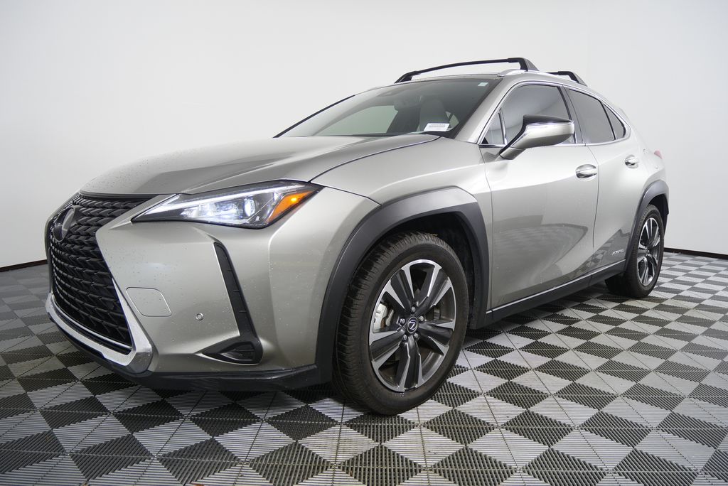 Thumbnail: 2020 Lexus UX - 8
