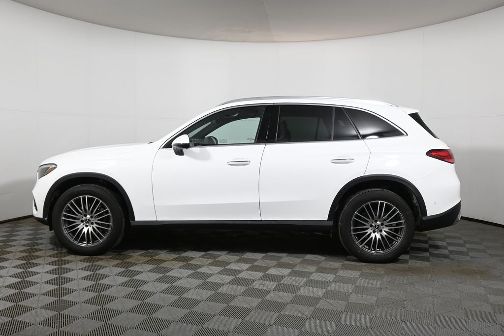 Thumbnail: 2026 Mercedes-Benz GLC - 2