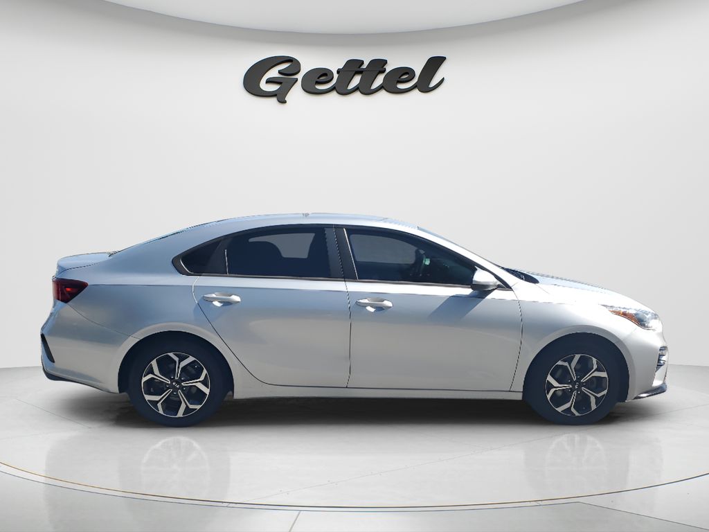Used 2020 Silver Kia LXS image 4
