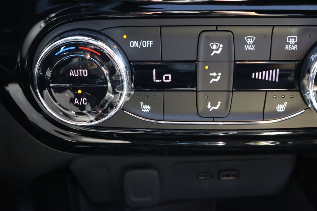 Thumbnail: 2026 Chevrolet Trax - 28