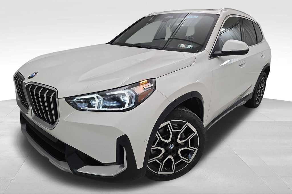 2026 BMW X1 28i's photo