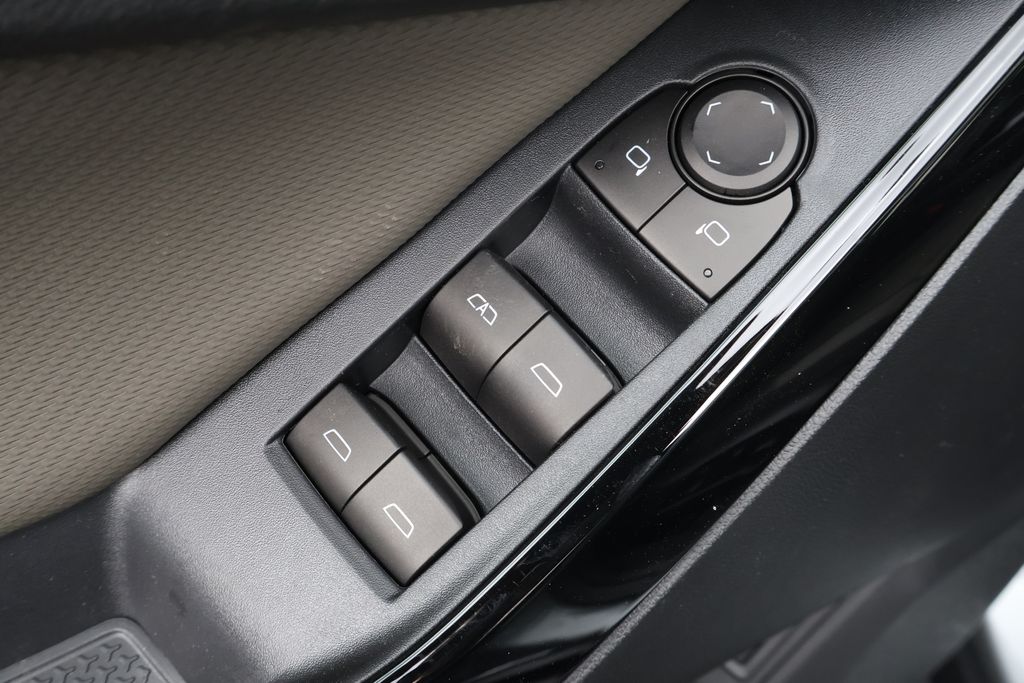 2026 Chevrolet Equinox LT 16