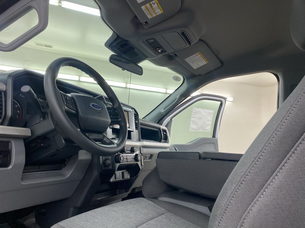 2025 Ford F-250SD XL photo