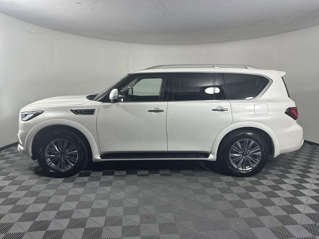 2023 INFINITI QX80 LUXE 4