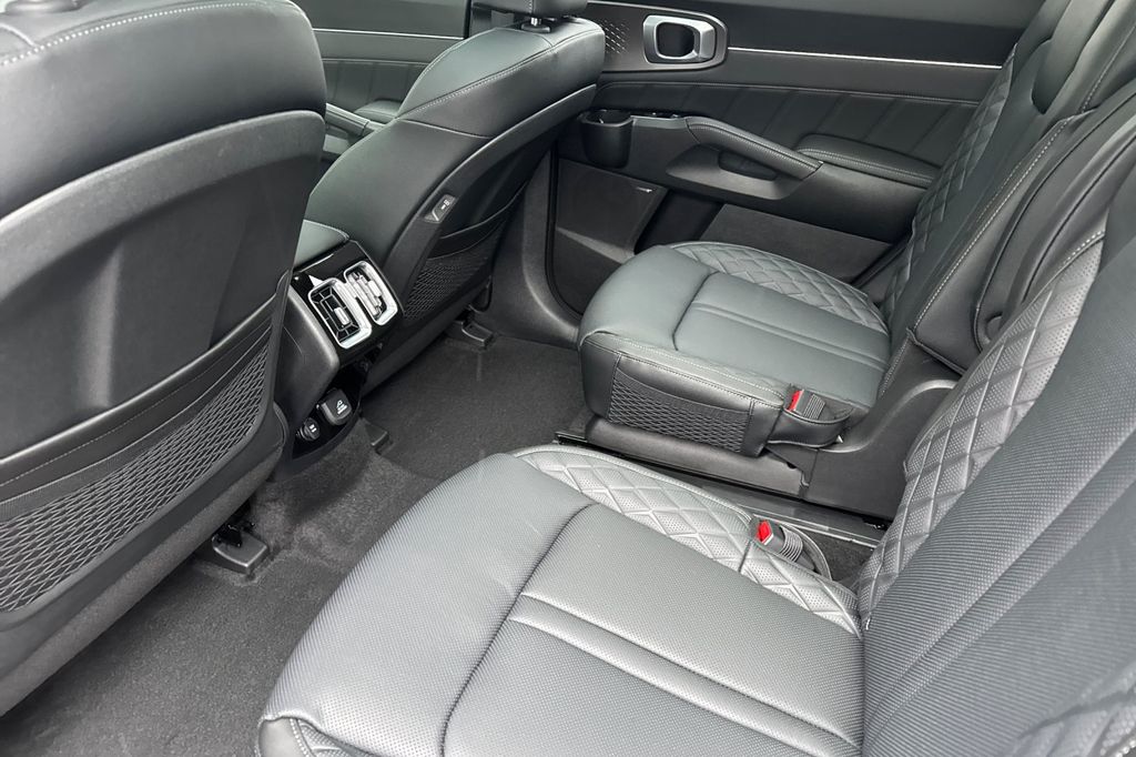 new 2026 Kia Sorento Hybrid car, priced at $48,920
