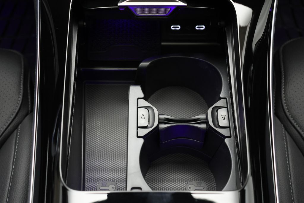 Thumbnail: 2026 Mercedes-Benz C-Class - 30