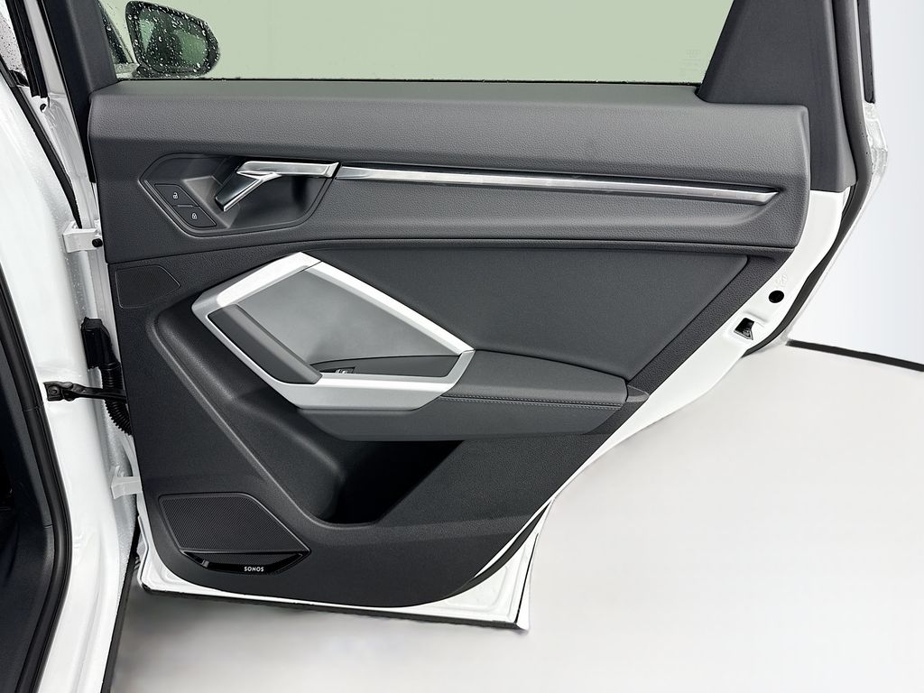 Thumbnail: 2025 Audi Q3 - 25