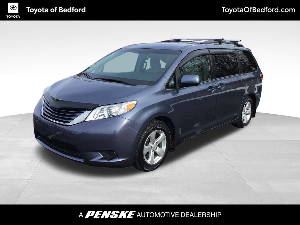 2016 Toyota Sienna LE -
                  Bedford, OH
