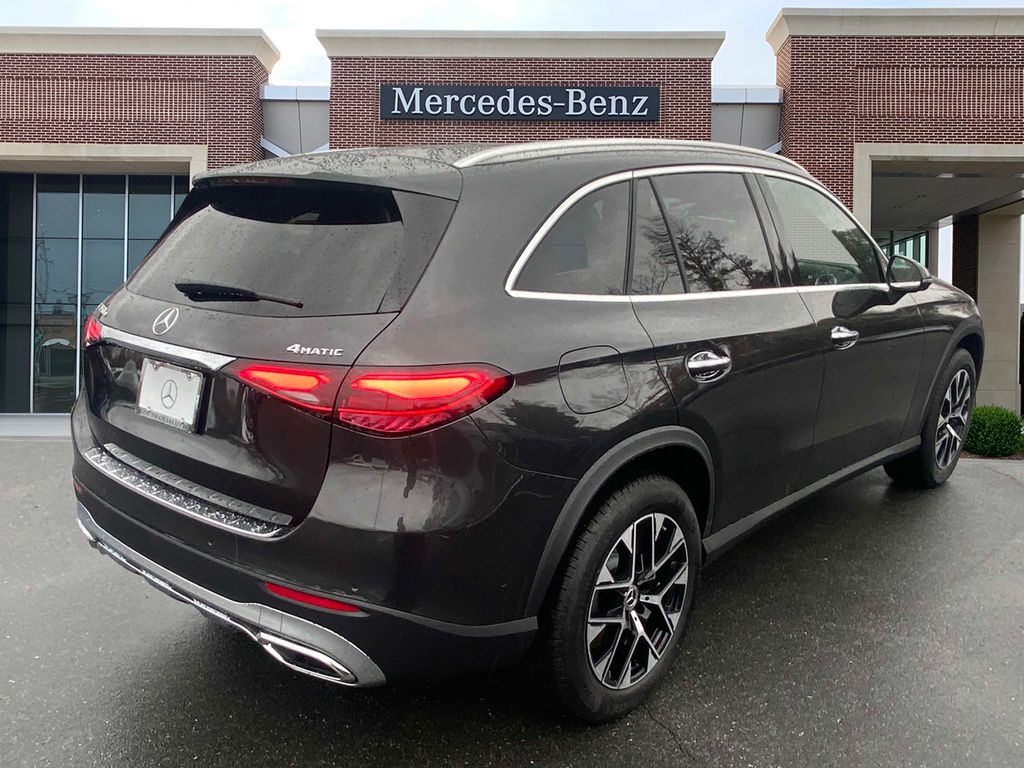 2025 Mercedes-Benz GLC 350 5