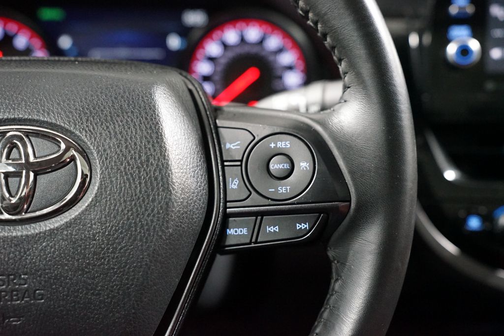 Thumbnail: 2023 Toyota Camry - 13