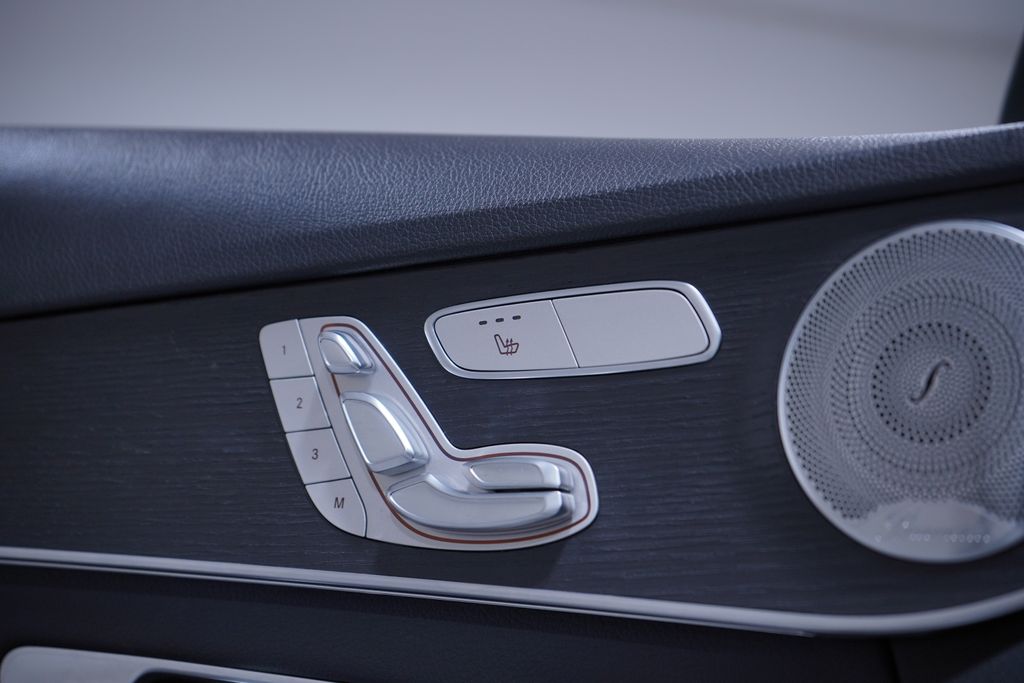 Thumbnail: 2020 Mercedes-Benz C-Class - 18