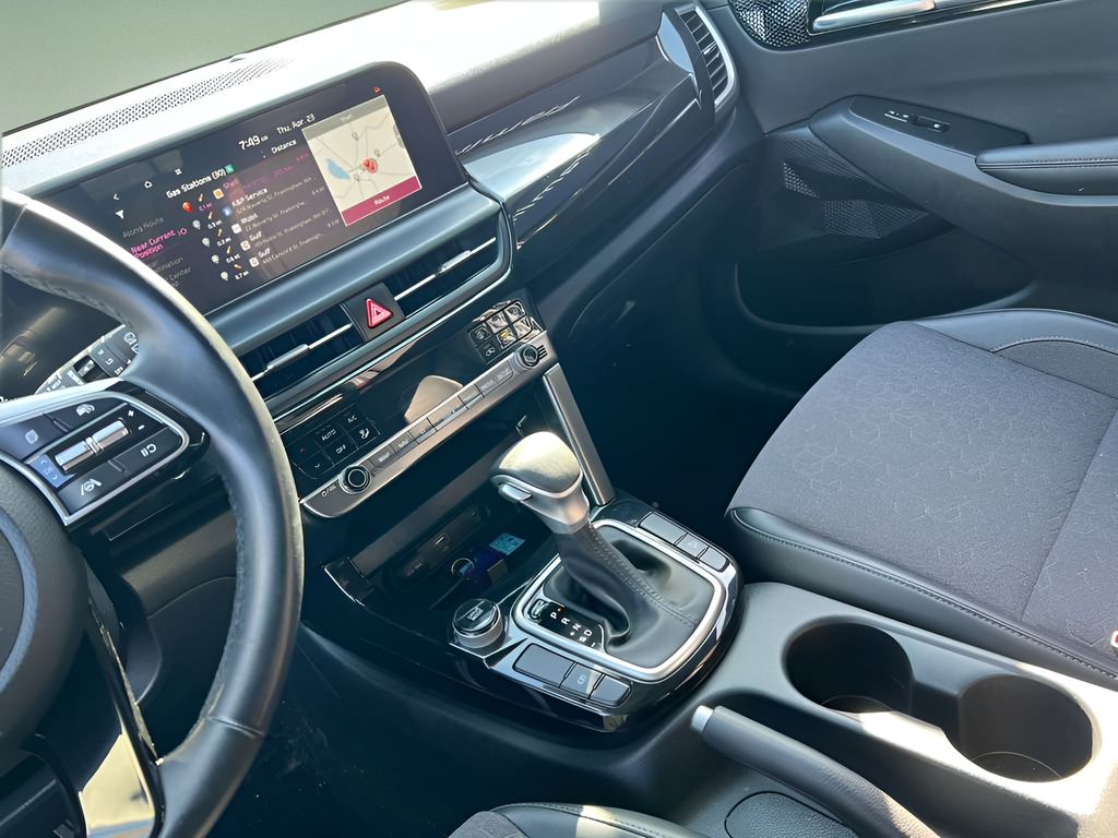Used 2025 Kia Seltos SUV