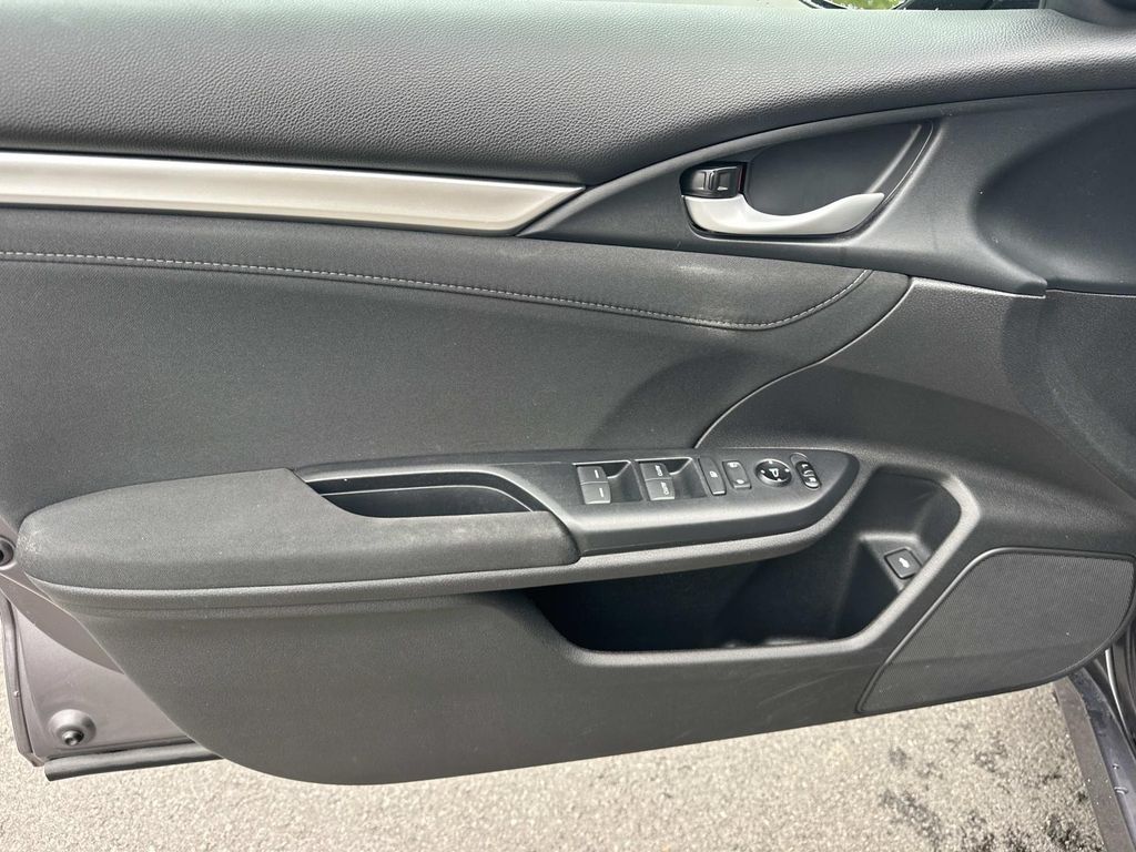 Thumbnail: 2017 Honda Civic - 18