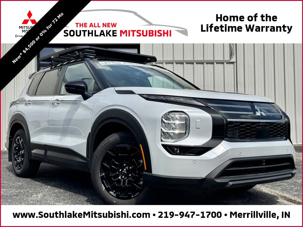 Diamond White 2026 Mitsubishi Outlander Trail Edition S-AWC SUV / Crossover All-Wheel Drive Continuously Variable Transmission