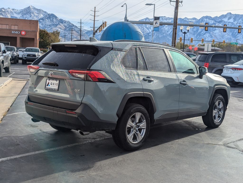 2022 Toyota RAV4 XLE 4