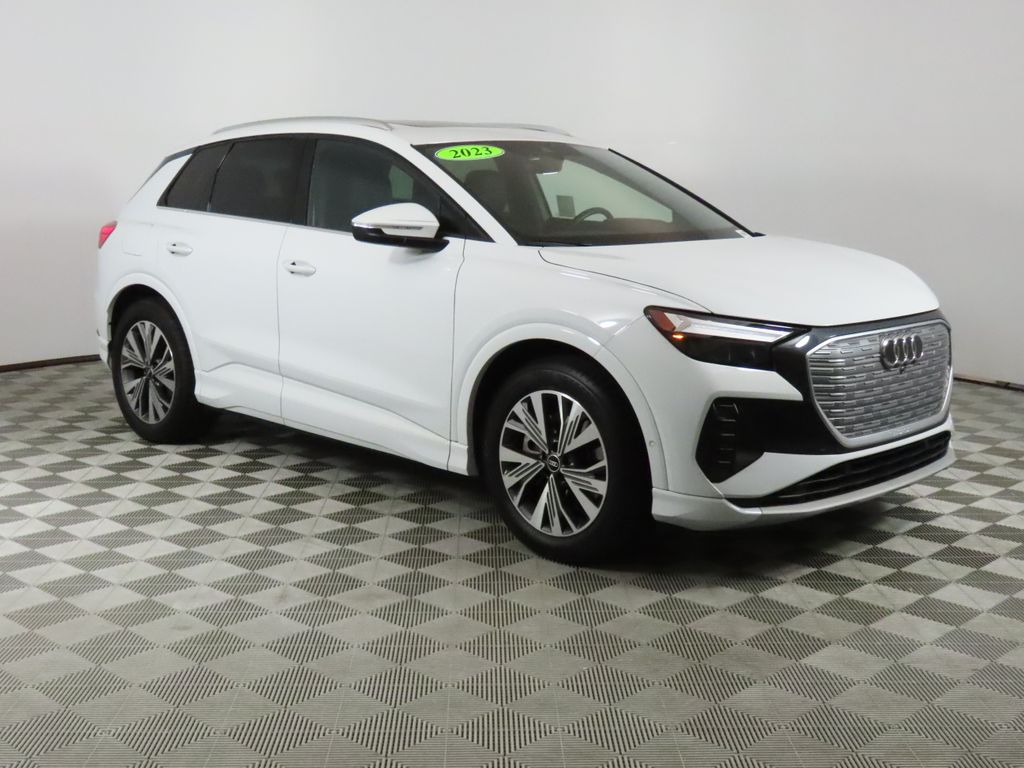 Thumbnail: 2023 Audi Q4 e-tron - 7