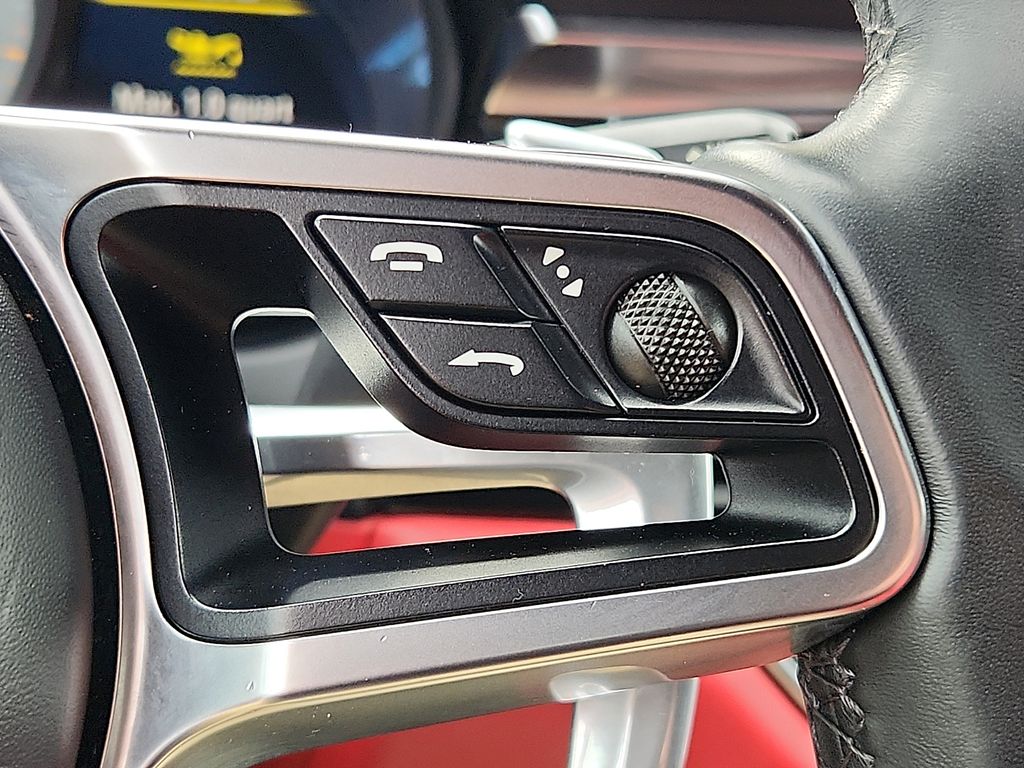 Thumbnail: 2015 Porsche Macan - 22