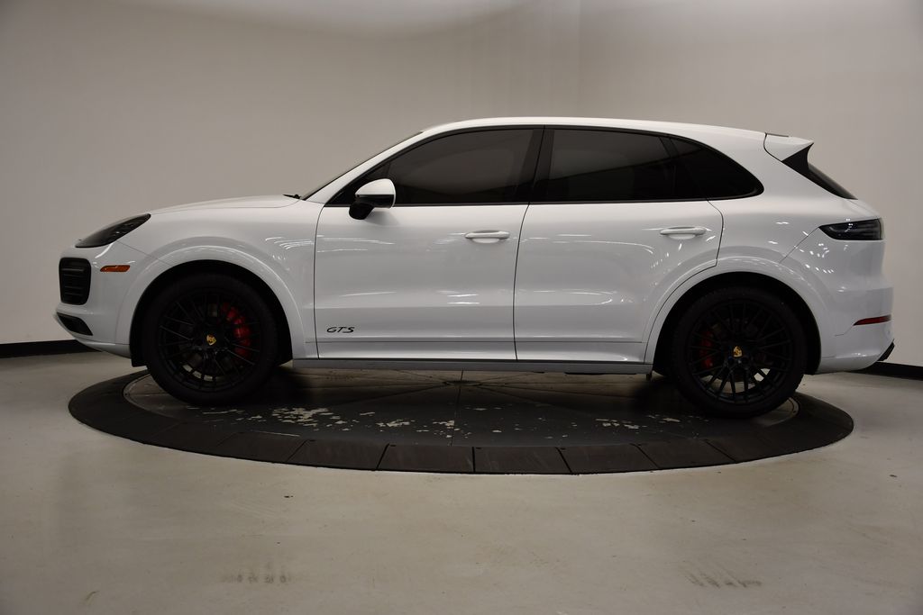 2023 Porsche Cayenne GTS 2