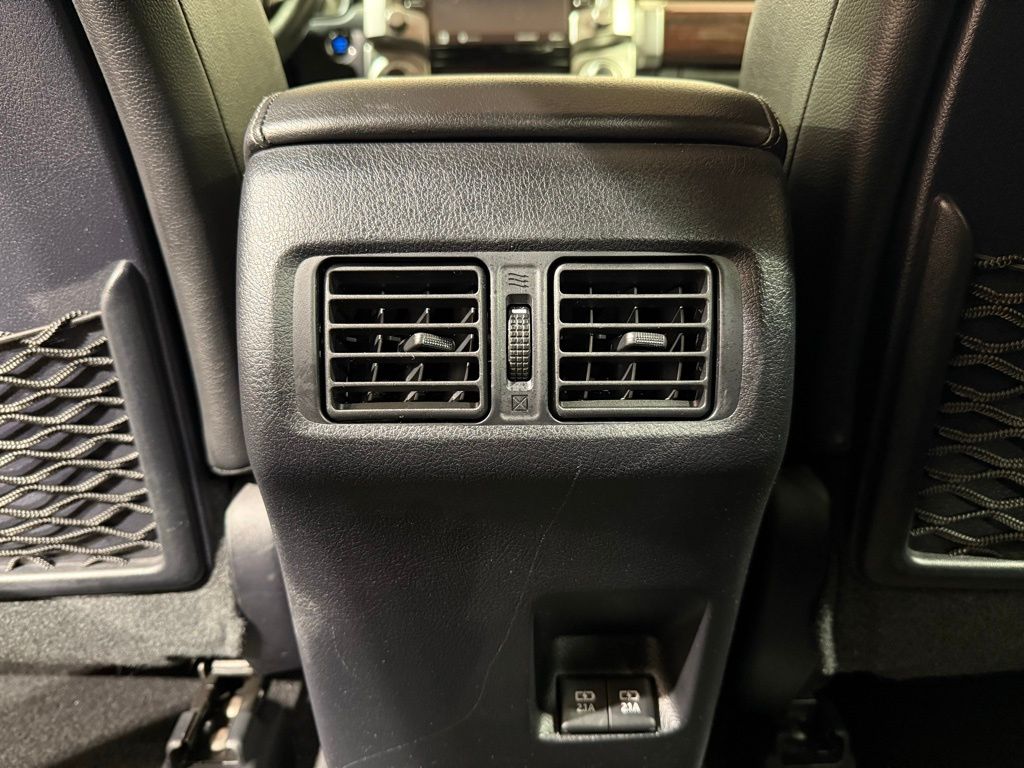 Thumbnail: 2022 Toyota 4Runner - 22