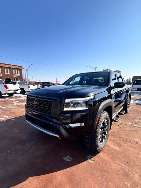 2023 Nissan Frontier PRO-4X Crew Cab 4WD