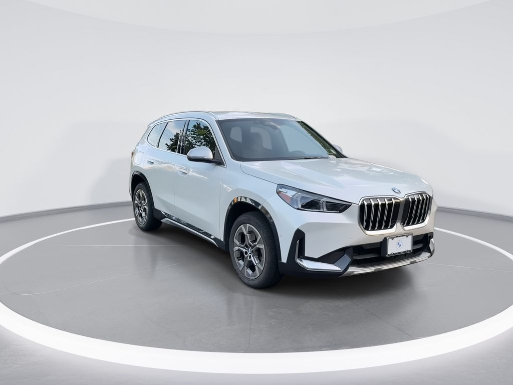 Thumbnail: 2023 BMW X1 - 2