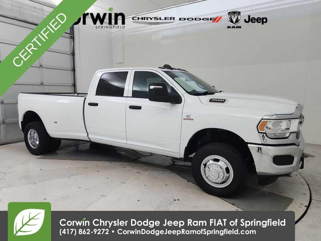 2024 RAM 3500 Tradesman Crew Cab LB DRW 4WD
