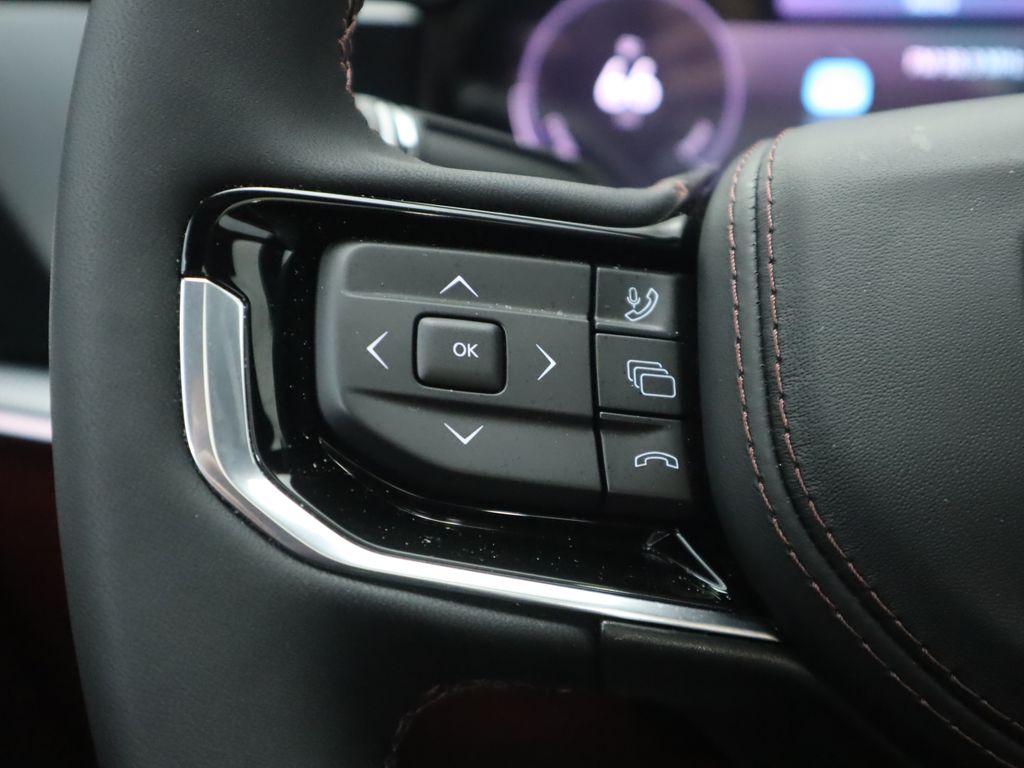 Thumbnail: 2025 Jeep Wagoneer S - 11