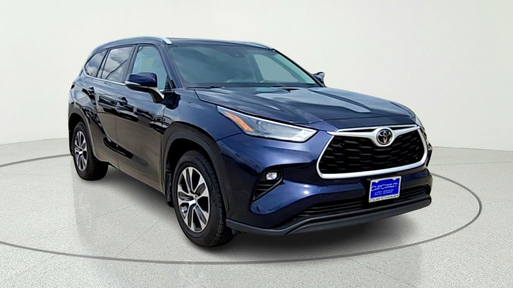 2024 Toyota Highlander XLE