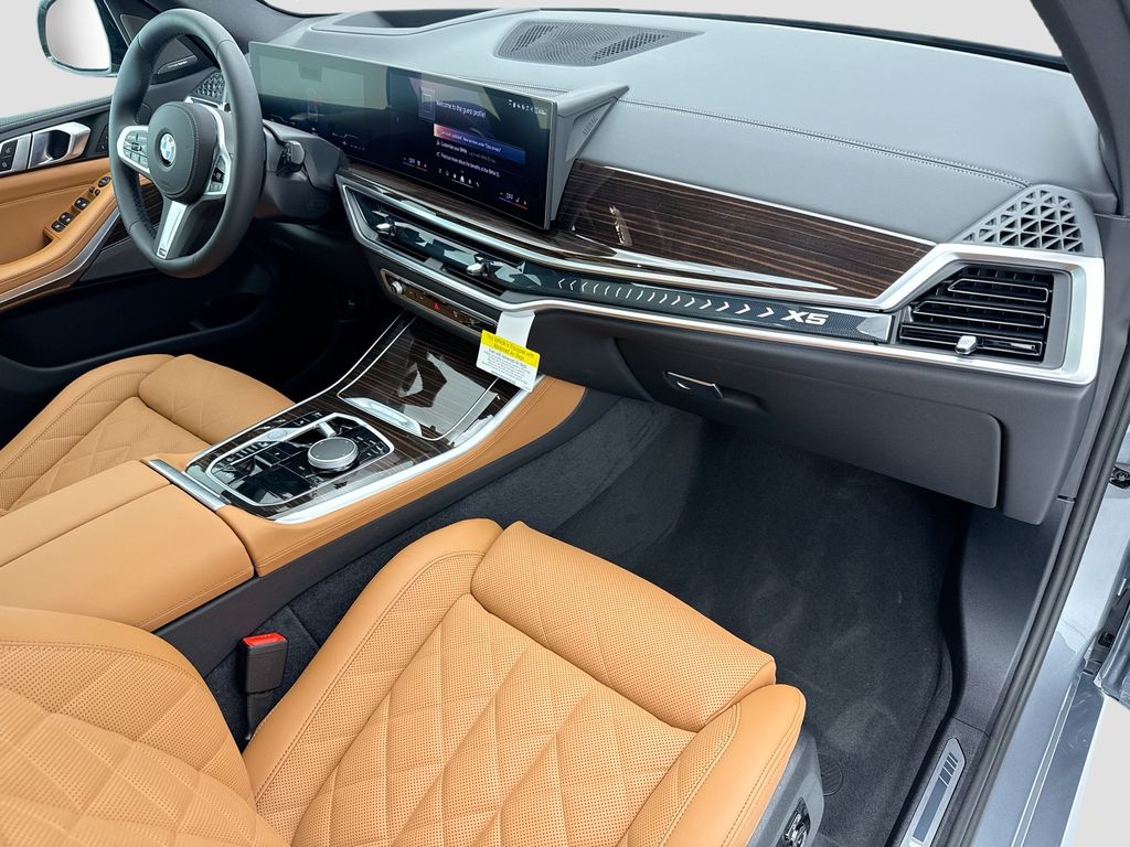 Thumbnail: 2026 BMW X5 - 16