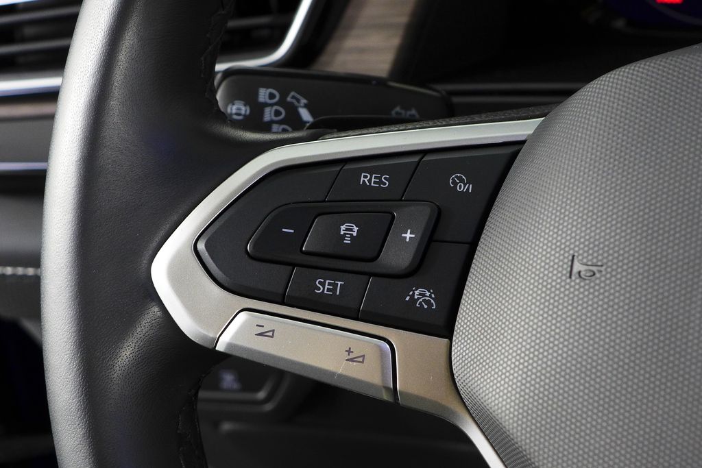 Thumbnail: 2025 Volkswagen Atlas - 29