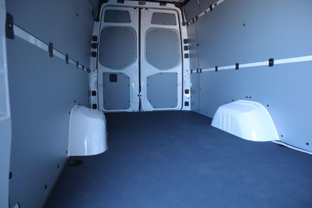 2025 Mercedes-Benz Sprinter 3500 26